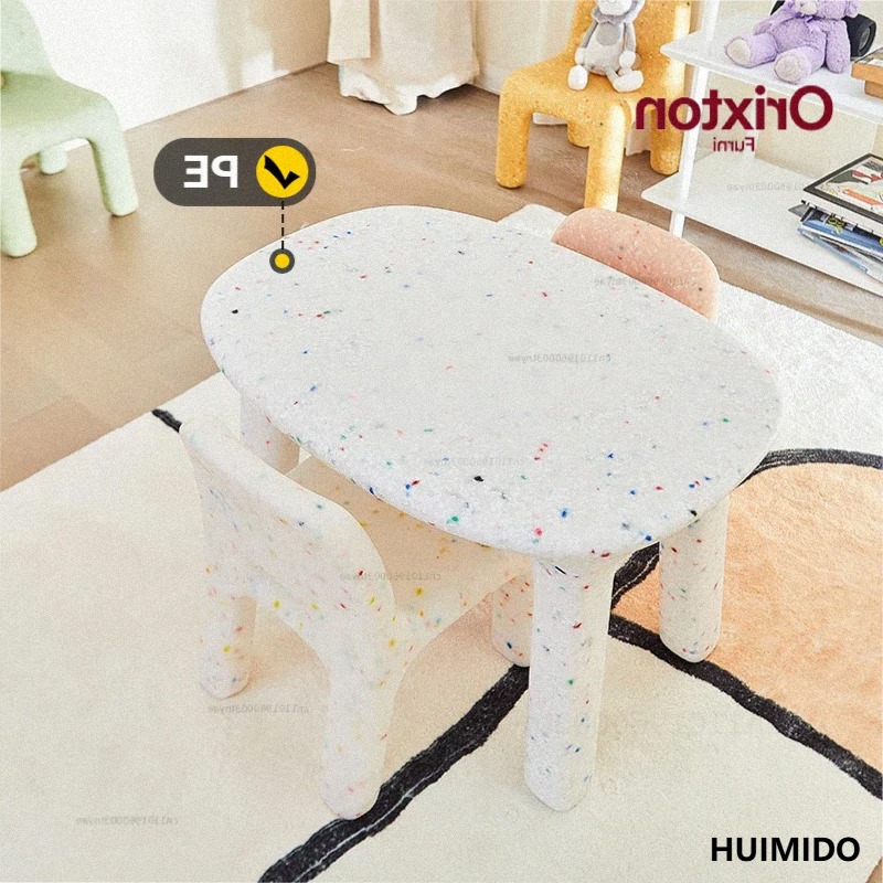 Kids Outdoor Furniture Set - 子供用学習机と椅子セット、背もたれ付き、かわいいロースツール、小型幼稚園用屋外プラスチック製丈夫で耐久性のあるテーブル家具セット