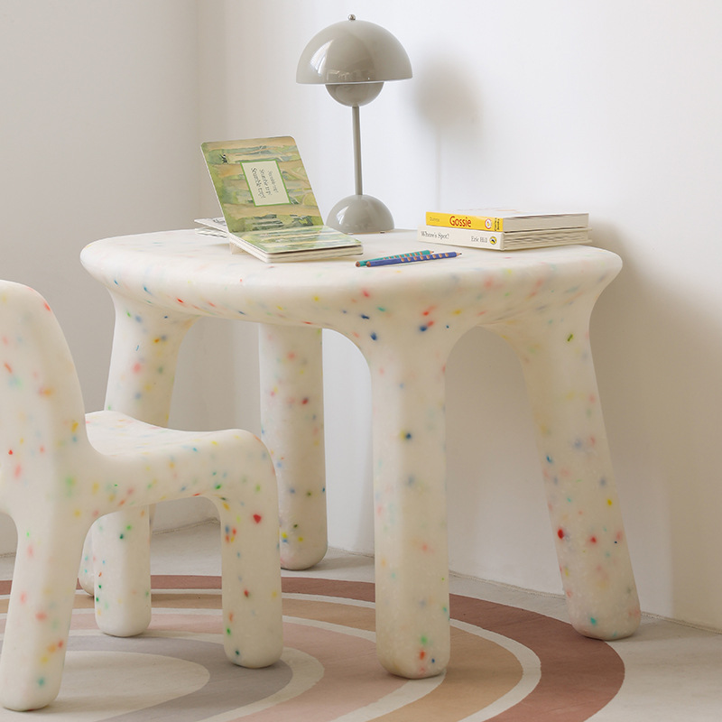 子供用学習机と椅子セット、背もたれ付き、かわいいロースツール - Kids Outdoor Furniture Set のレビューと価格