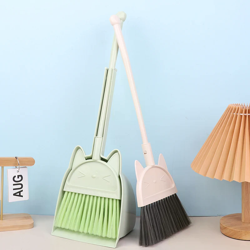 1セット漫画風フレキシブル毛先キッズごっこ遊び幼児用室内屋外 - Kids Outdoor Broom のレビューと価格